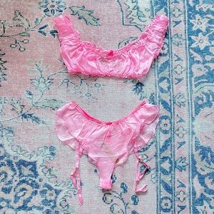 SKIMS Romance Set in Bubblegum in XS